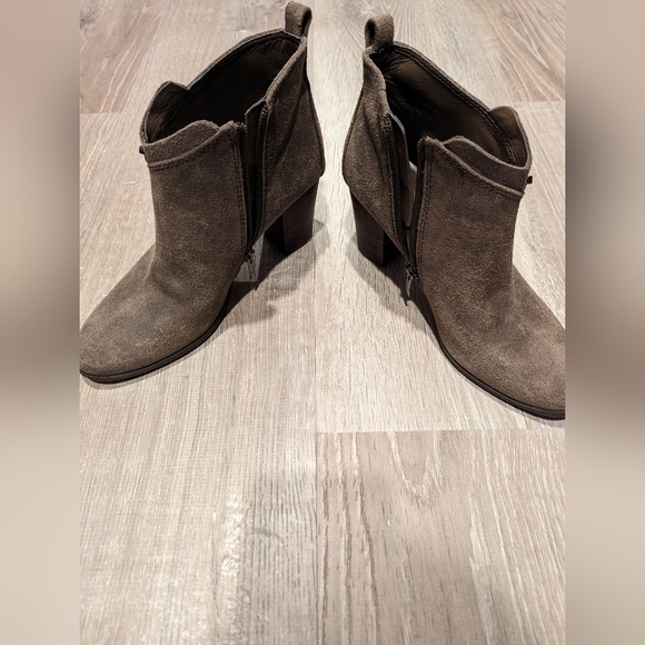 Marc Fisher suede booties - Picture 8 of 8